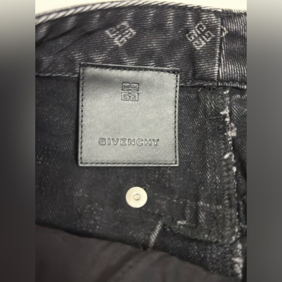GIVENCHY MONOGRAM-PATTERN DENIM SKIRT SIZE 36 - Picture 11 of 11